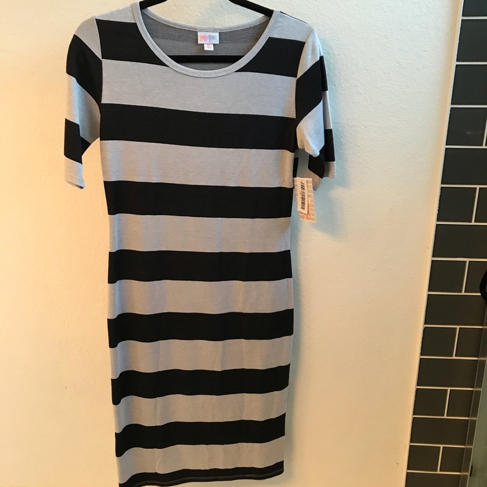 XS Julia lularoe dress